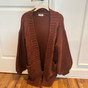 Bluivy Chunky Cable Knit Cardi in Chocolate